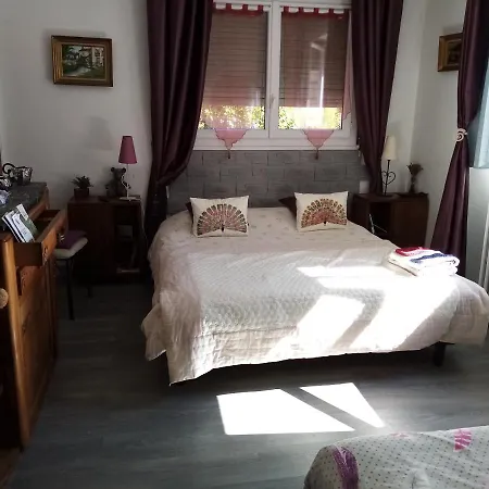 Havre De Paix Au Bords De L'eure - Divers Hebergements Oda ve Kahvaltı