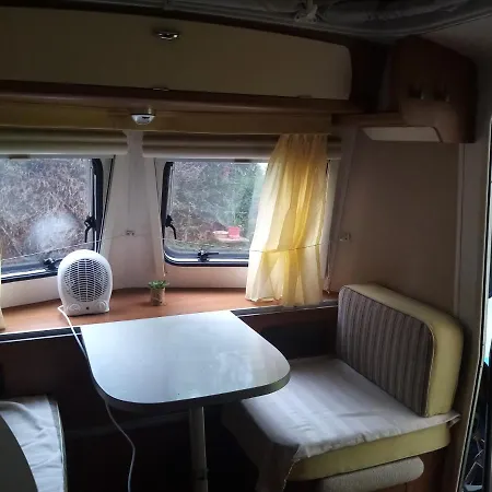 Havre De Paix Au Bord De L'eure-chambres D'hôtes-petit Mansardé-logements Insolites Couette-café Garennes-sur-Eure