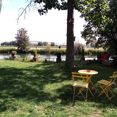 Havre De Paix Au Bords De L'eure - Divers Hebergements-2 Ch Sanitaires Commmun-