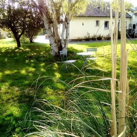 Havre De Paix Au Bords De L'eure - Divers Hebergements-2 Ch Sanitaires Commmun- Bed & Breakfast *