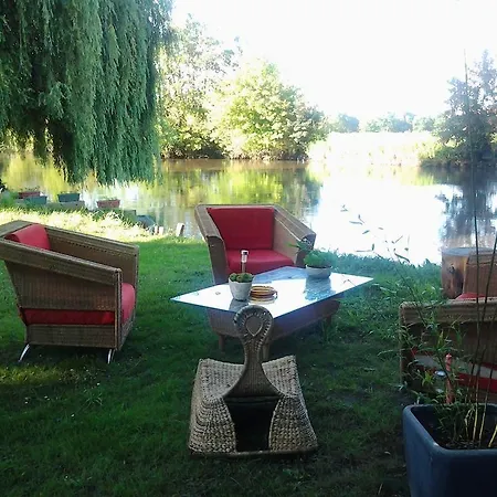 Havre De Paix Au Bords De L'eure - Divers Hebergements * Garennes-sur-Eure