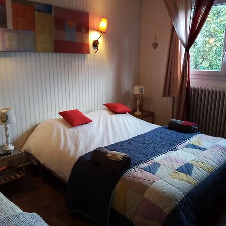 Havre De Paix Au Bords De L'eure - Divers Hebergements-2 Ch Sanitaires Commmun- Bed & Breakfast Garennes-sur-Eure