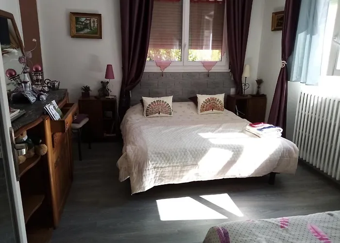 Havre De Paix Au Bords De L'eure - Divers Hebergements Bed & Breakfast