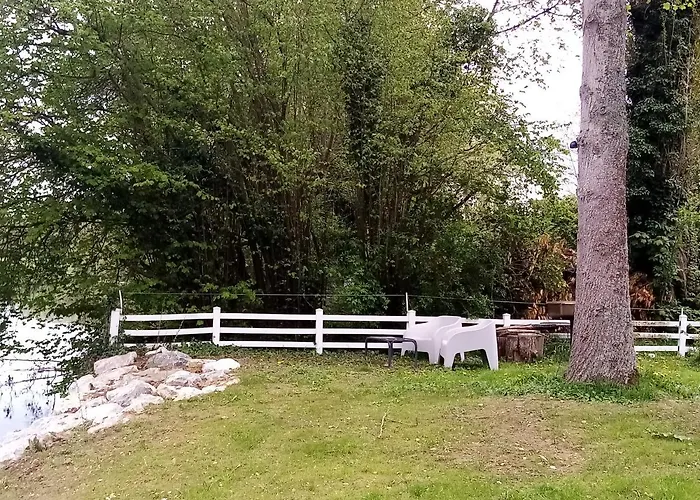 Havre De Paix Au Bords De L'eure - Divers Hebergements