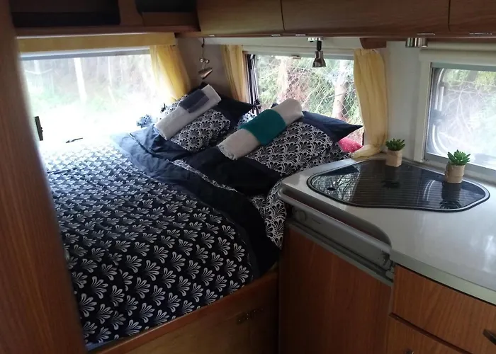 Havre De Paix Au Bords De L'eure - Divers Hebergements *