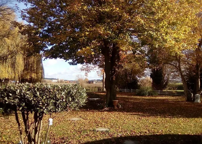 Havre De Paix Au Bords De L'eure - Divers Hebergements * Garennes-sur-Eure